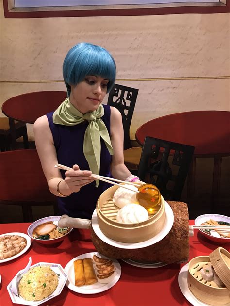 Dragon Ball: 10 Amazing Bulma Cosplays That Look Just Like。